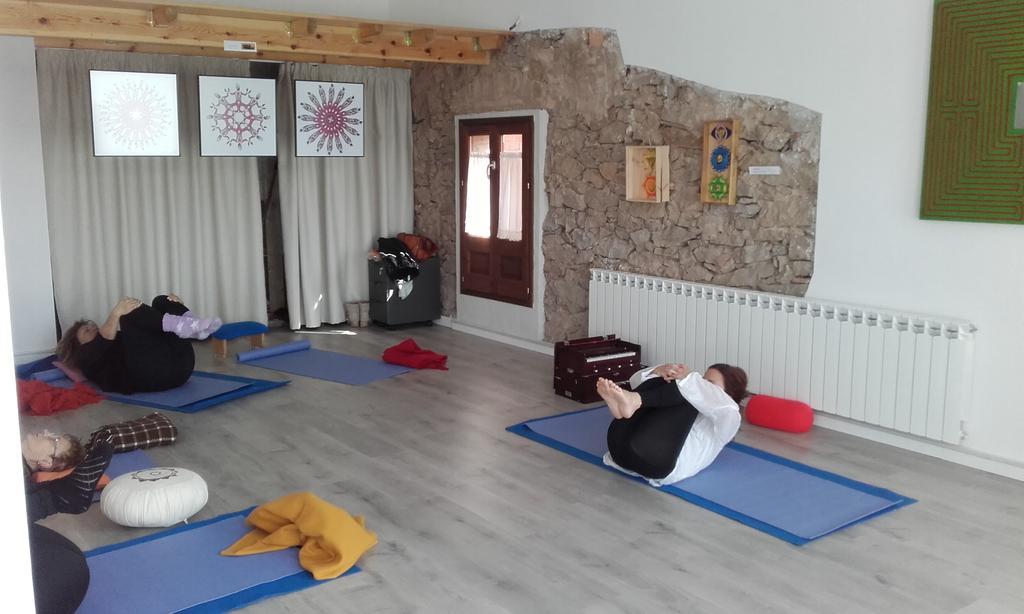 Emphasis Guest House Casserres Екстериор снимка