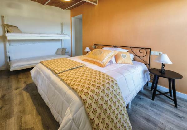 Emphasis Guest House Casserres Екстериор снимка